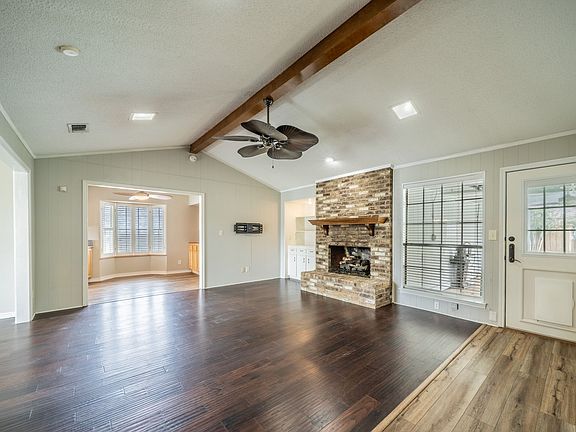 5th image of 1605 Brighton Dr