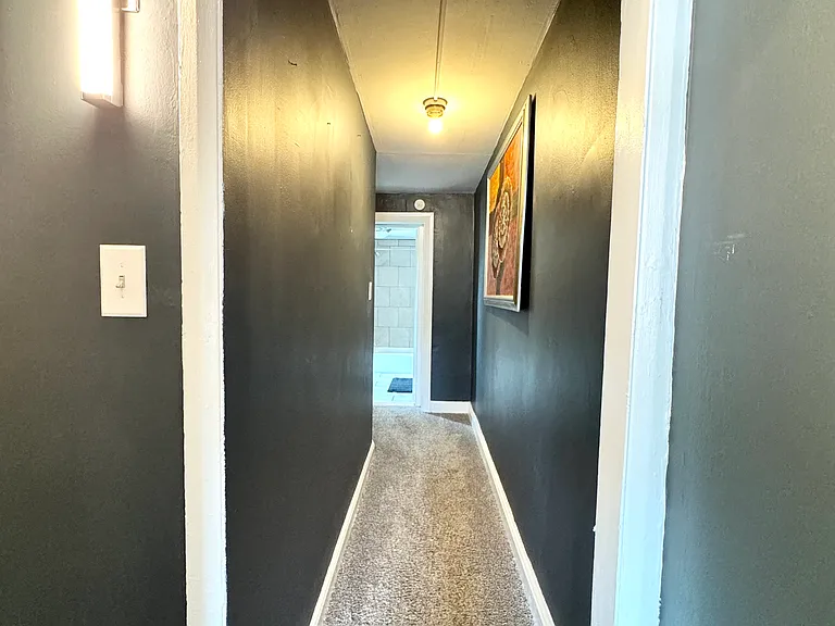 1016 Hill St — Photo 17