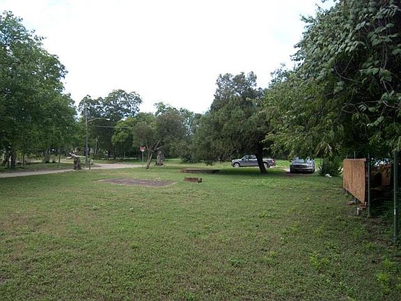 4th image of 604 N Denley Dr