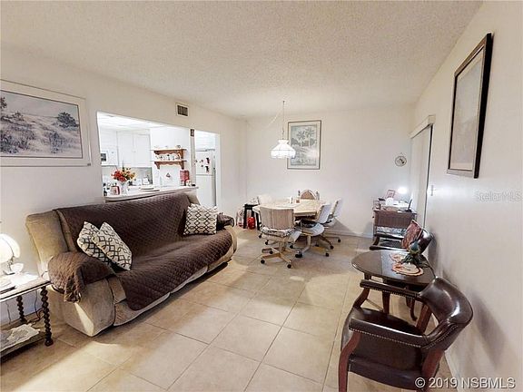 4th image of 190 Hickory Woods Ct APT 14A