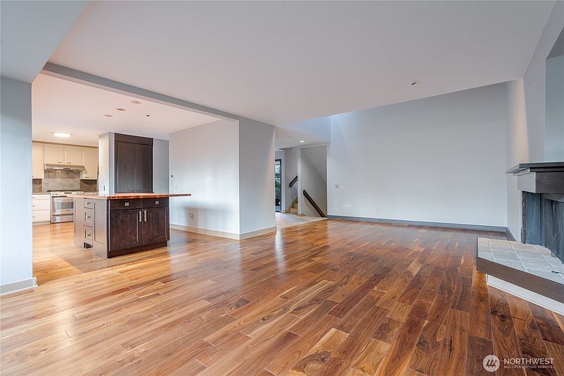 4th image of 119 98th Avenue NE #119