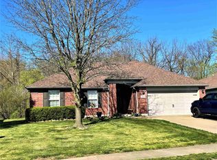 10140 Clippinger Rd, Evansville, IN 47725