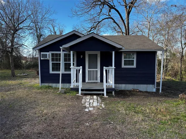 100 Ross St #B, Huntsville, TX 77320