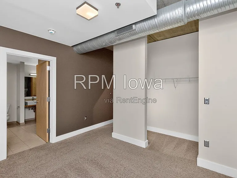 309 E 5th St #404 — Photo 21