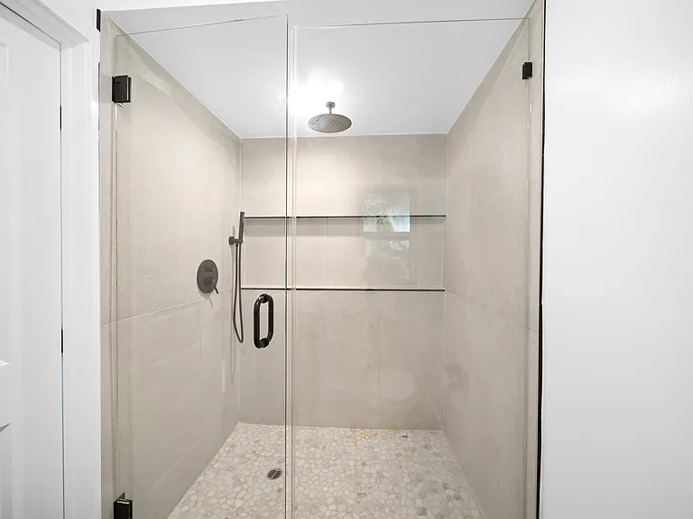 6445 Oakdale Ave — Photo 18