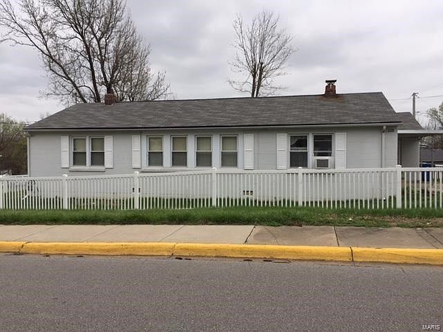FRONT VIEW OF DUPLEX...
