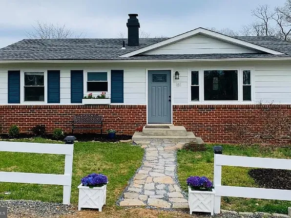 181 W F St, Purcellville, VA 20132