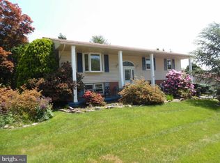 601 Frances Dr, Harrisburg, PA 17109