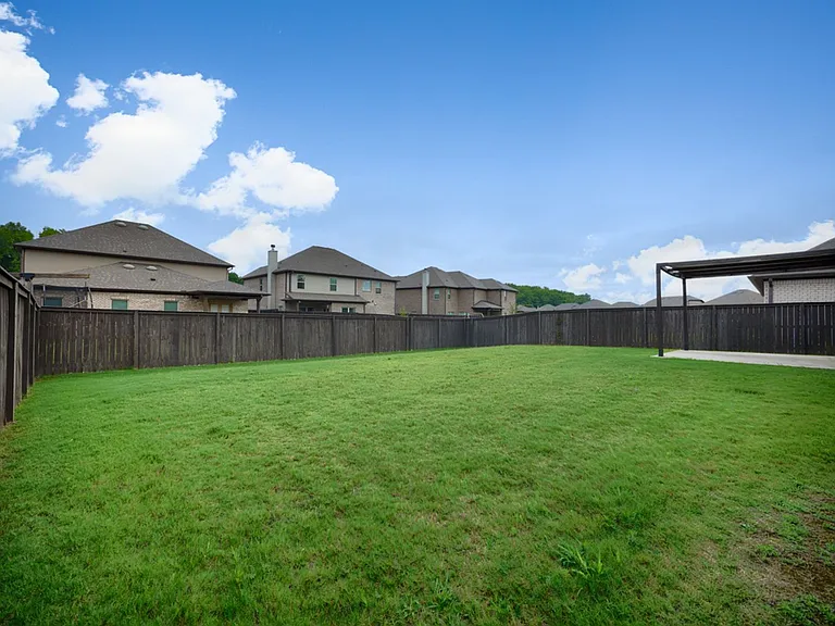 171 Kingswood Dr — Photo 45