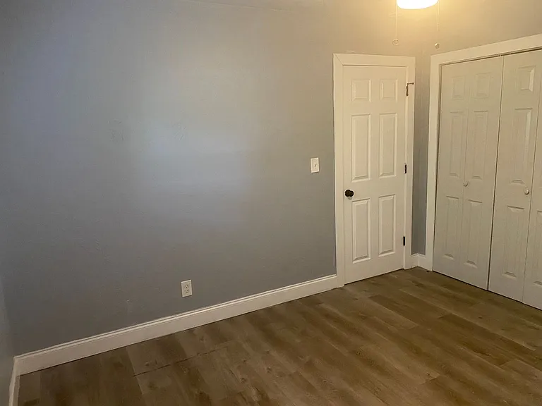 3160 E Riverside Dr — Photo 21