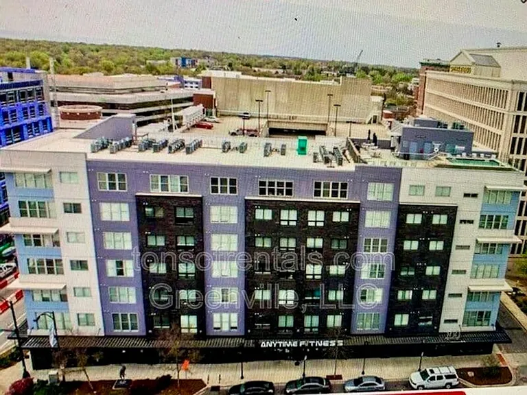 100 E Washington St #25 — Photo 9
