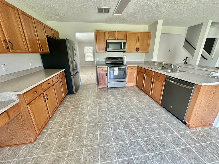 107 Keystone Crest Ct — Photo 3