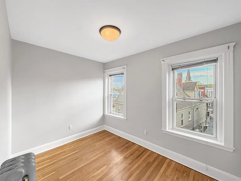 595 Centre St #3 — Photo 7