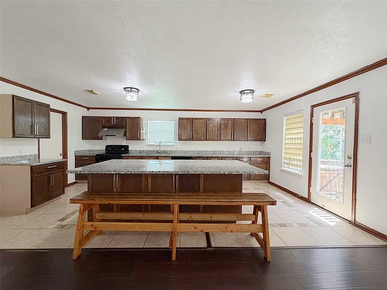 4707 Meadowthorn Ct — Photo 3