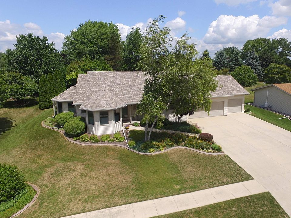 1st image of 704 Sunrise Ave