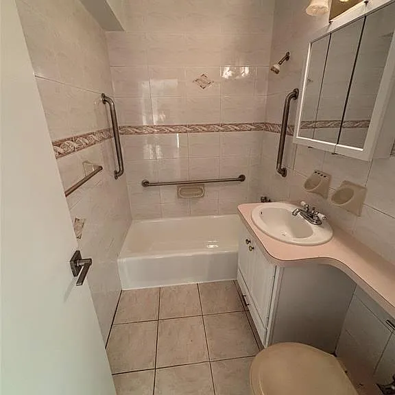 4200 Herkimer Pl #6E — Photo 16