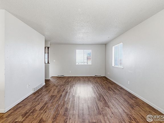 3rd image of 118 W Union Ave