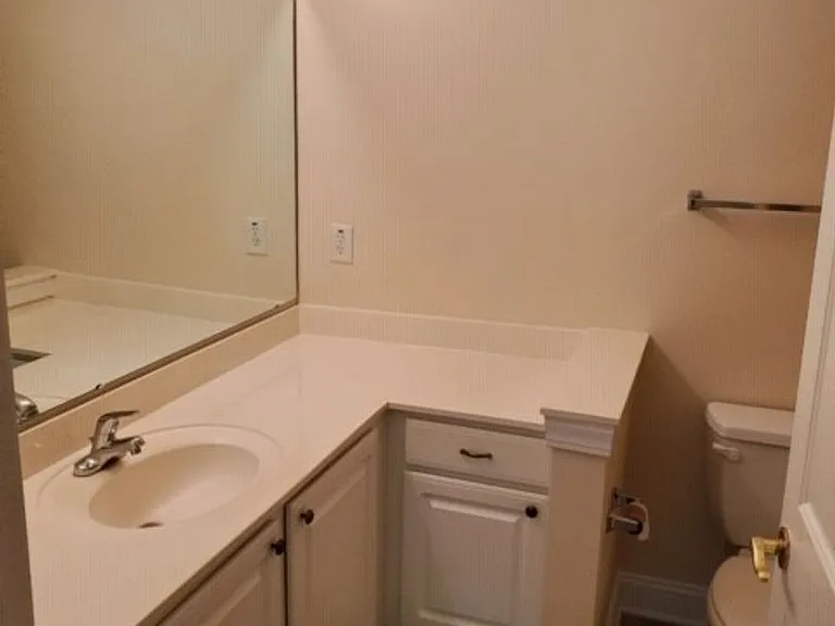 674 Algonquin Dr #2H — Photo 9