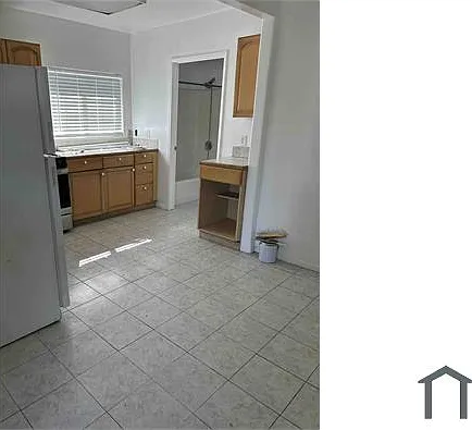 3 bed, 1000 sqft, $4,000 — Photo 2