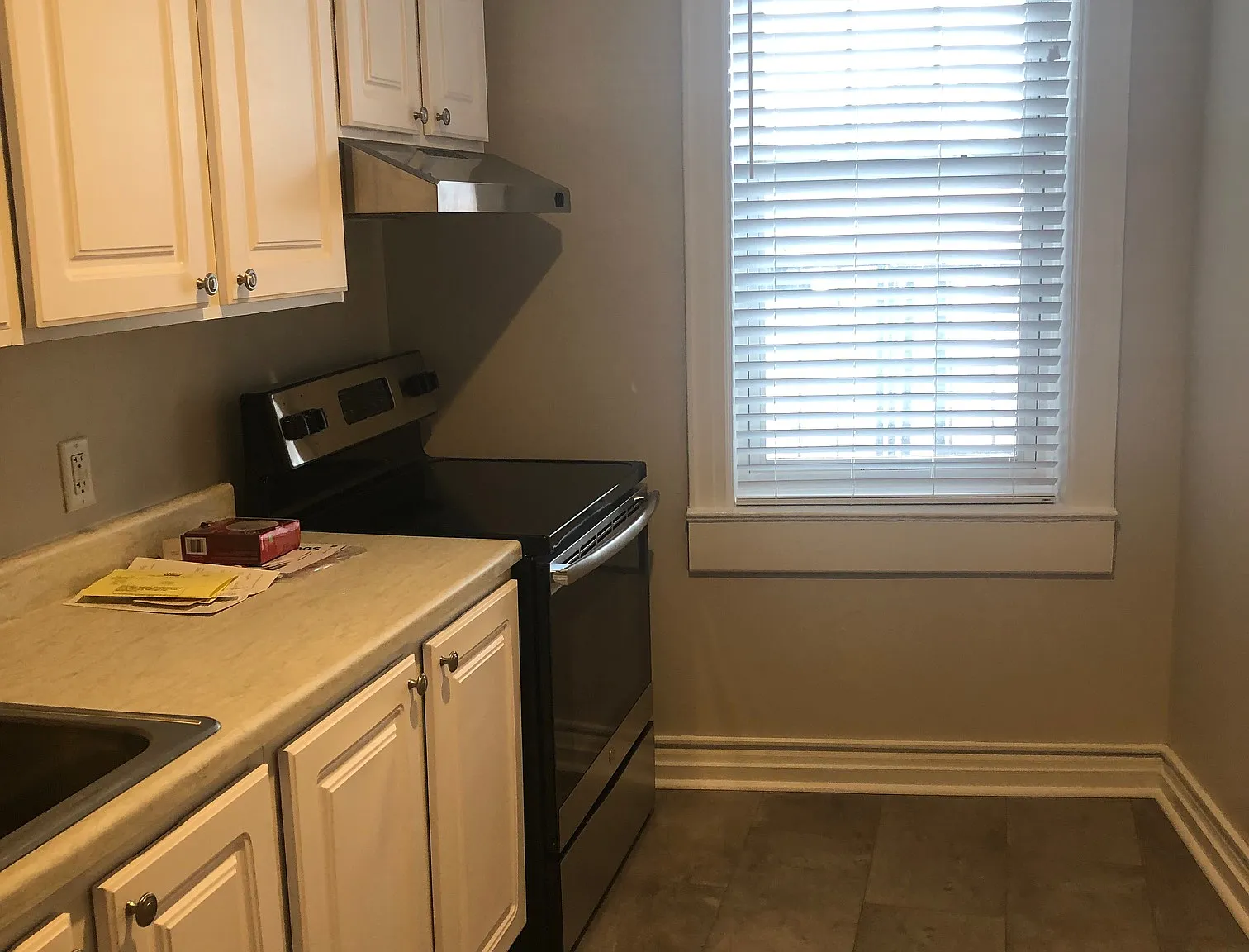 1 bed, 700 sqft, $2,300 — Photo 4