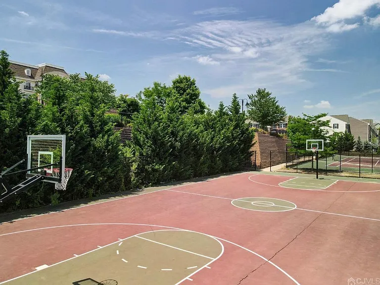 31 Woodlake Dr — Photo 36