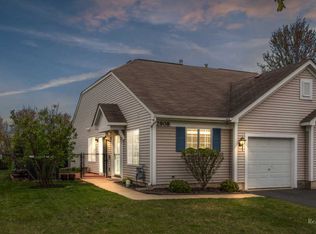 2908 Impressions Dr, Lake In The Hills, IL 60156