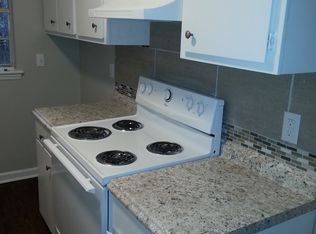 909 W Pine St APT B, Hinesville, GA 31313