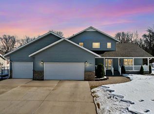524 Valley Dr, Fergus Falls, MN 56537