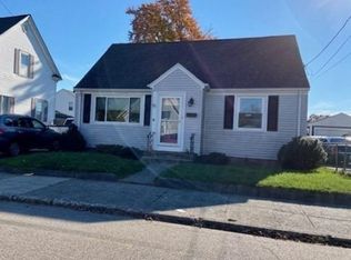 81 Warwick Rd, Pawtucket, RI 02861