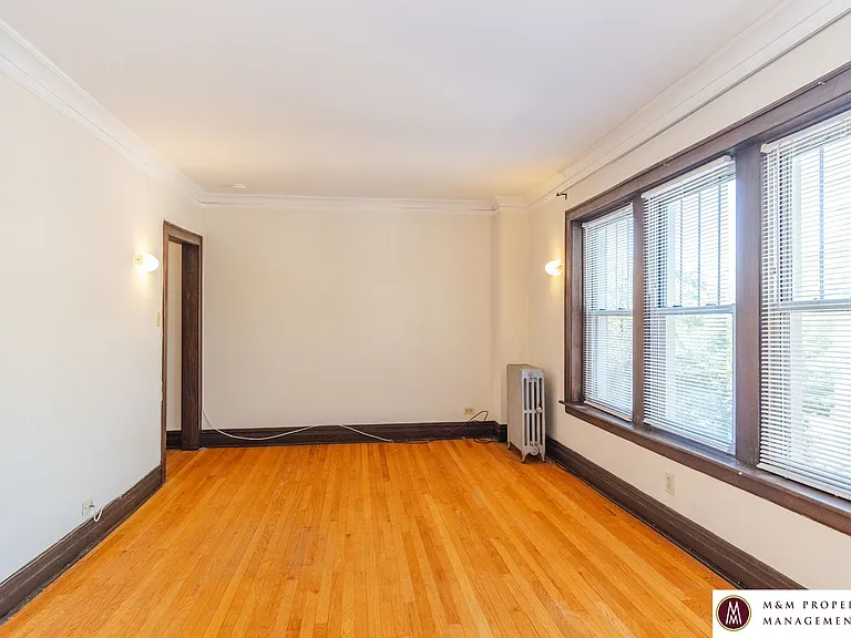 319 Harrison St — Photo 4