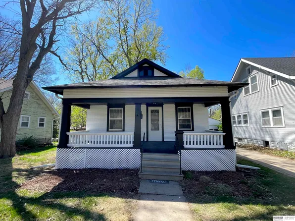 5411 Walker Ave, Lincoln, NE 68504