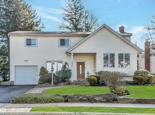 3017 Judith Dr, Merrick, NY 11566
