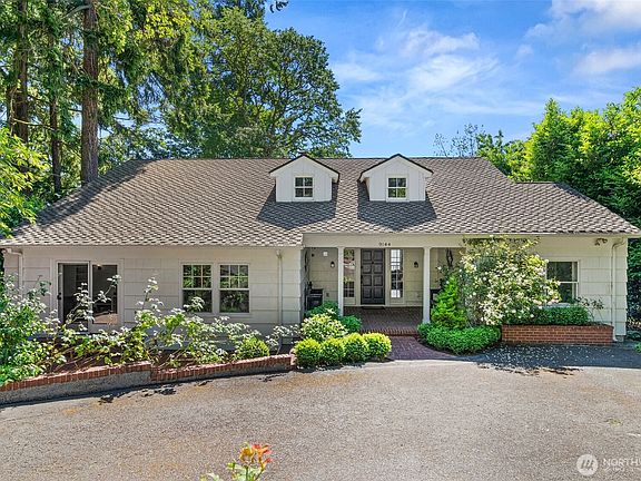 5th image of 9144 Edgewater Drive SW