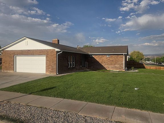 2nd image of 712 N Crestview Dr