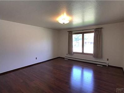 Office/ library/Bedroom Main Floor