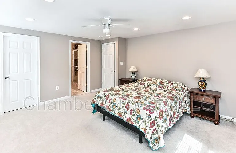 1033 S Edison St — Photo 15