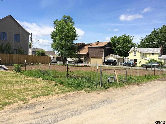 2nd image of 113 N 4th Ave