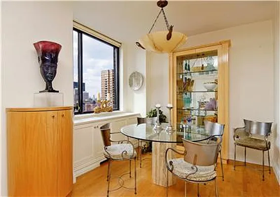 Sold by R New York | media 3