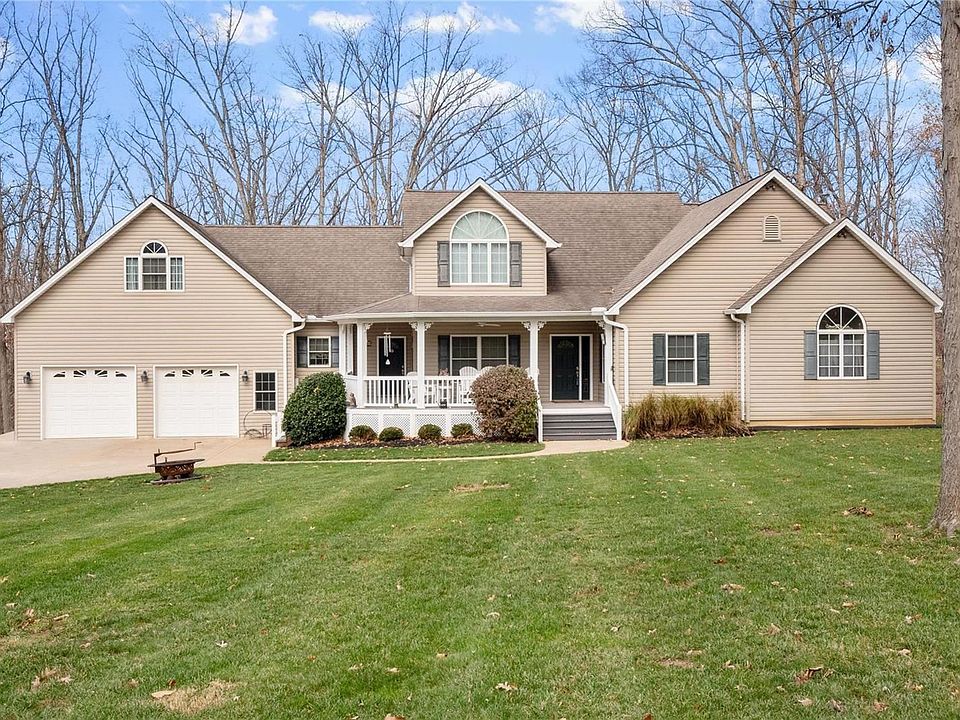 1st image of 601 Wood Briar Dr