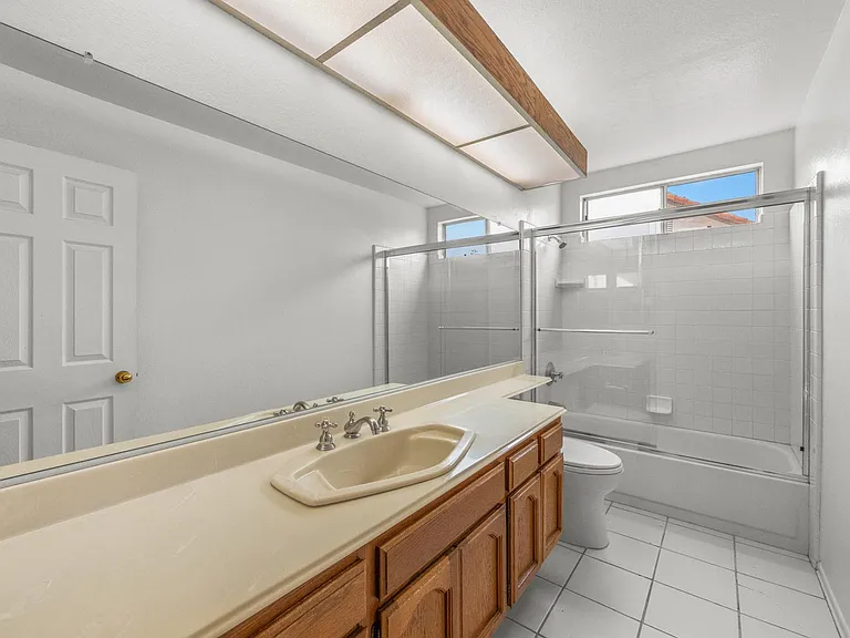 848 Devore Ave — Photo 15