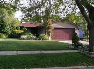 36742 Lakehurst Dr E, Eastlake, OH
