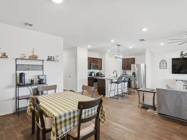 925 Nodding Nixie, Seguin, TX 78155