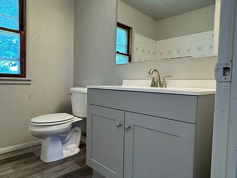 3818 NW Lake Ave — Photo 10