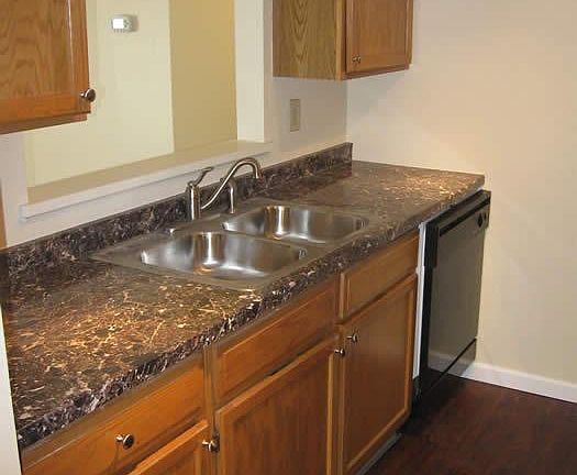 3rd image of 20 Birch Glen Dr