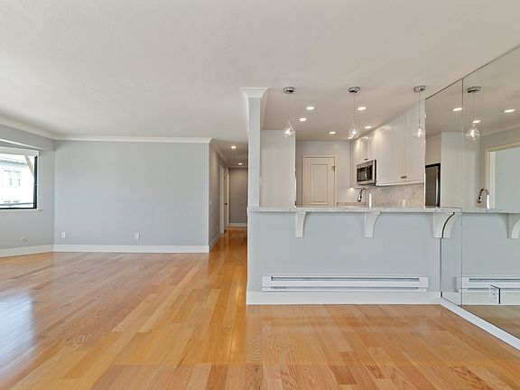 4th image of 383 Lombard St #304D