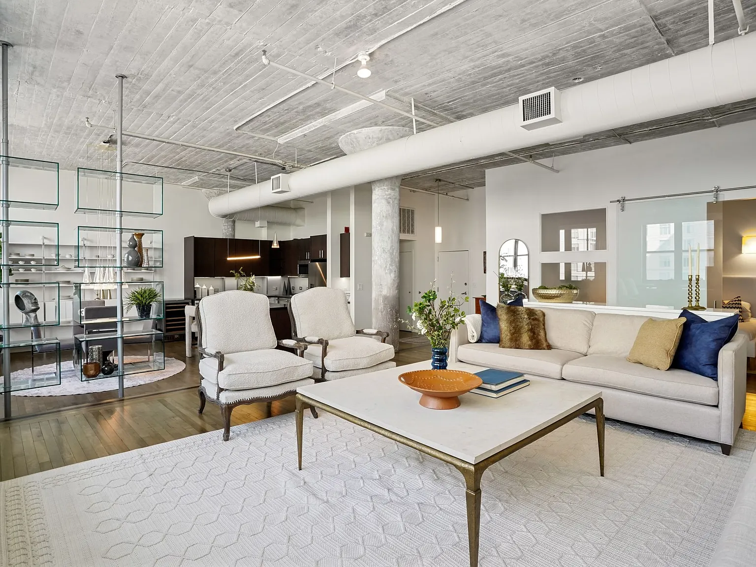 2 bed, 1719 sqft, $5,500 — Photo 3