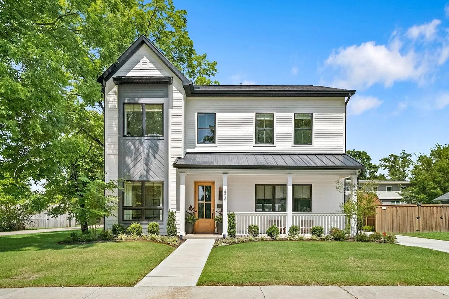 5 bed, 4.0 bath, 3347 sqft, $14,404 — Photo 4