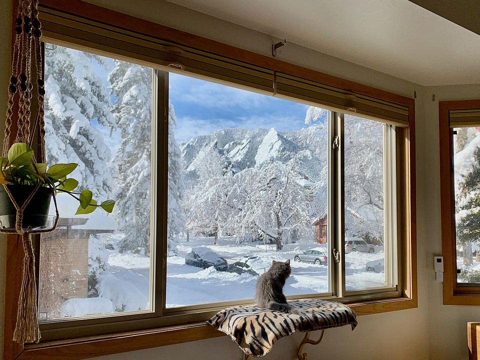 View from Master Bedroom window. Yup, those are the Flatirons. Private full bathroom in this room.