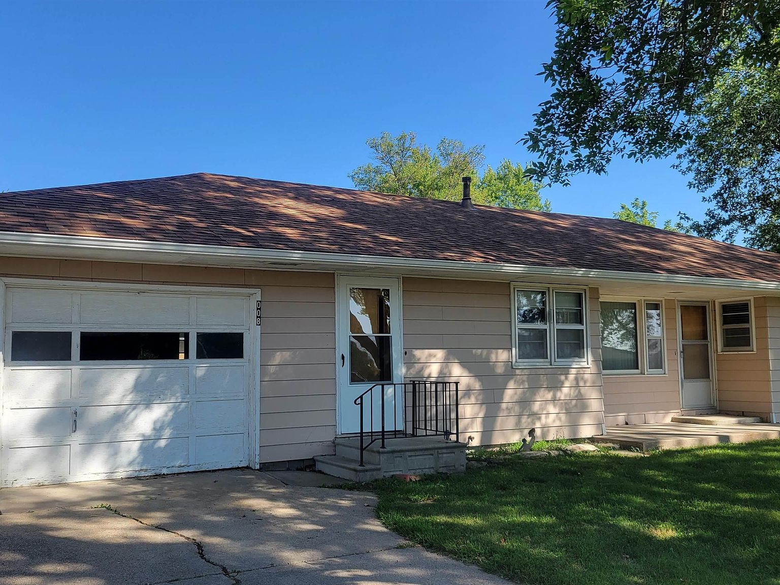 8 Mulberry St, Johnson, NE 68378 Zillow