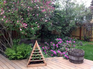 6741 Pickwick Pl, Anchorage, AK 99504